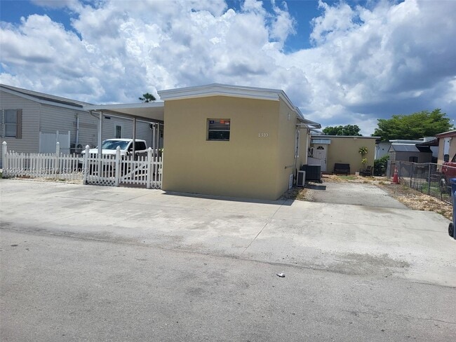 Building Photo - 1310-1130 SW 130th Ave