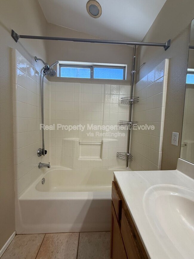 Building Photo - 17215 N 46th Pl