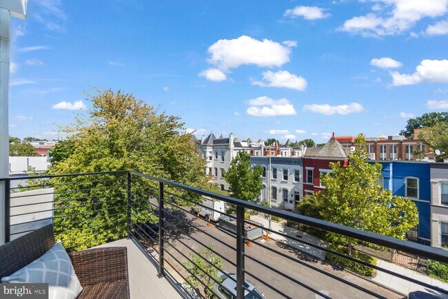 Building Photo - 1640 4th St NW