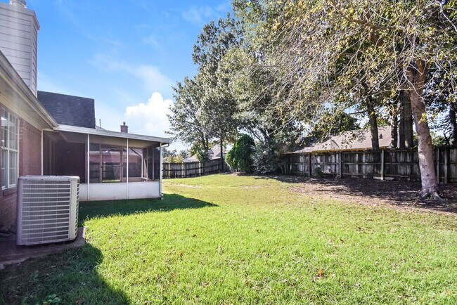 Building Photo - 7730 Shadow Fork Ln