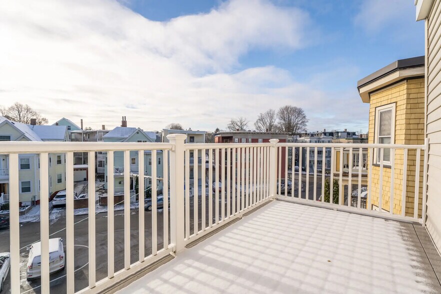 Building Photo - 29 Edison Grn