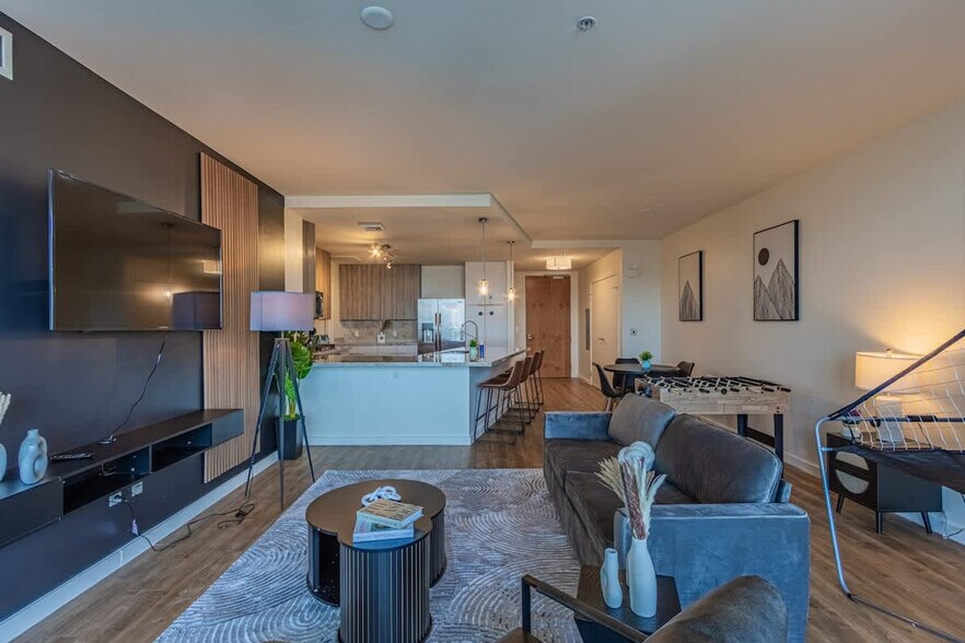 Building Photo - 44 W Monroe St