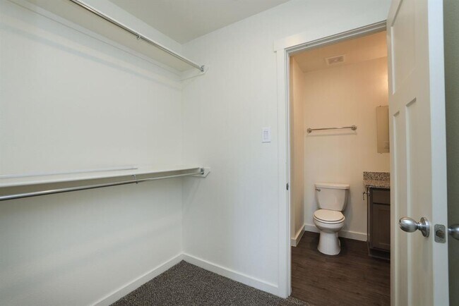 Building Photo - 21155 Gosling Rd