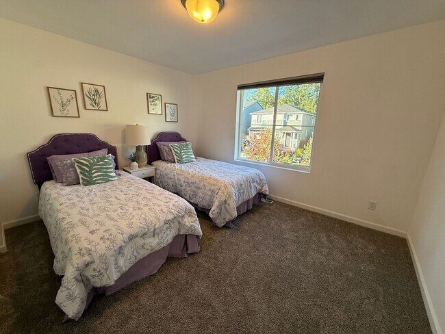 Building Photo - Hogan Heights Community 4 Bed 3.5 Bath