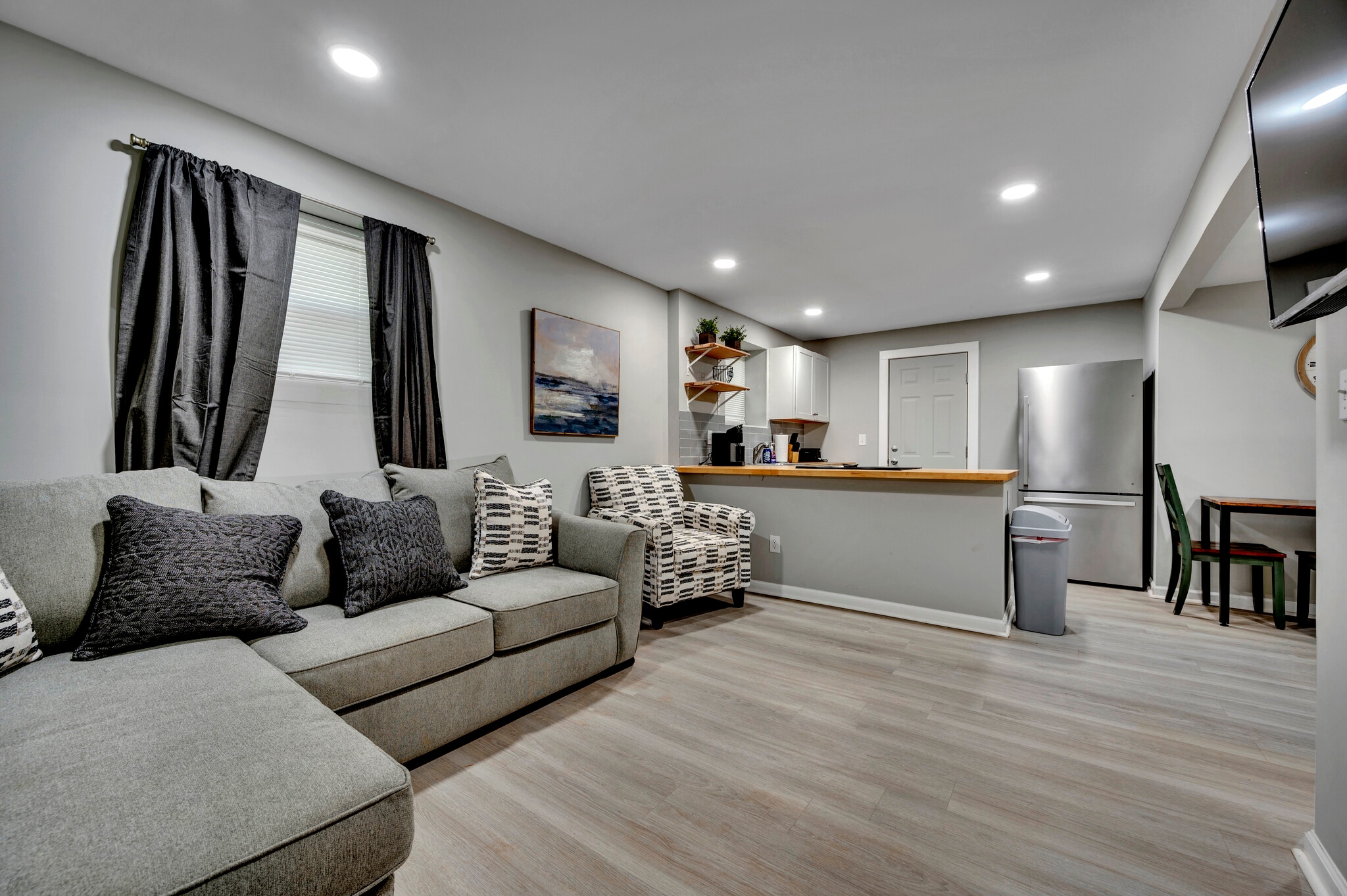 Fully furnished apartment! - 115 Elm St