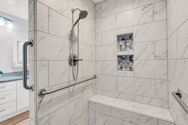 Building Photo - Experience residential luxury living only 2 blocks from the heart of downtown Livermore!!