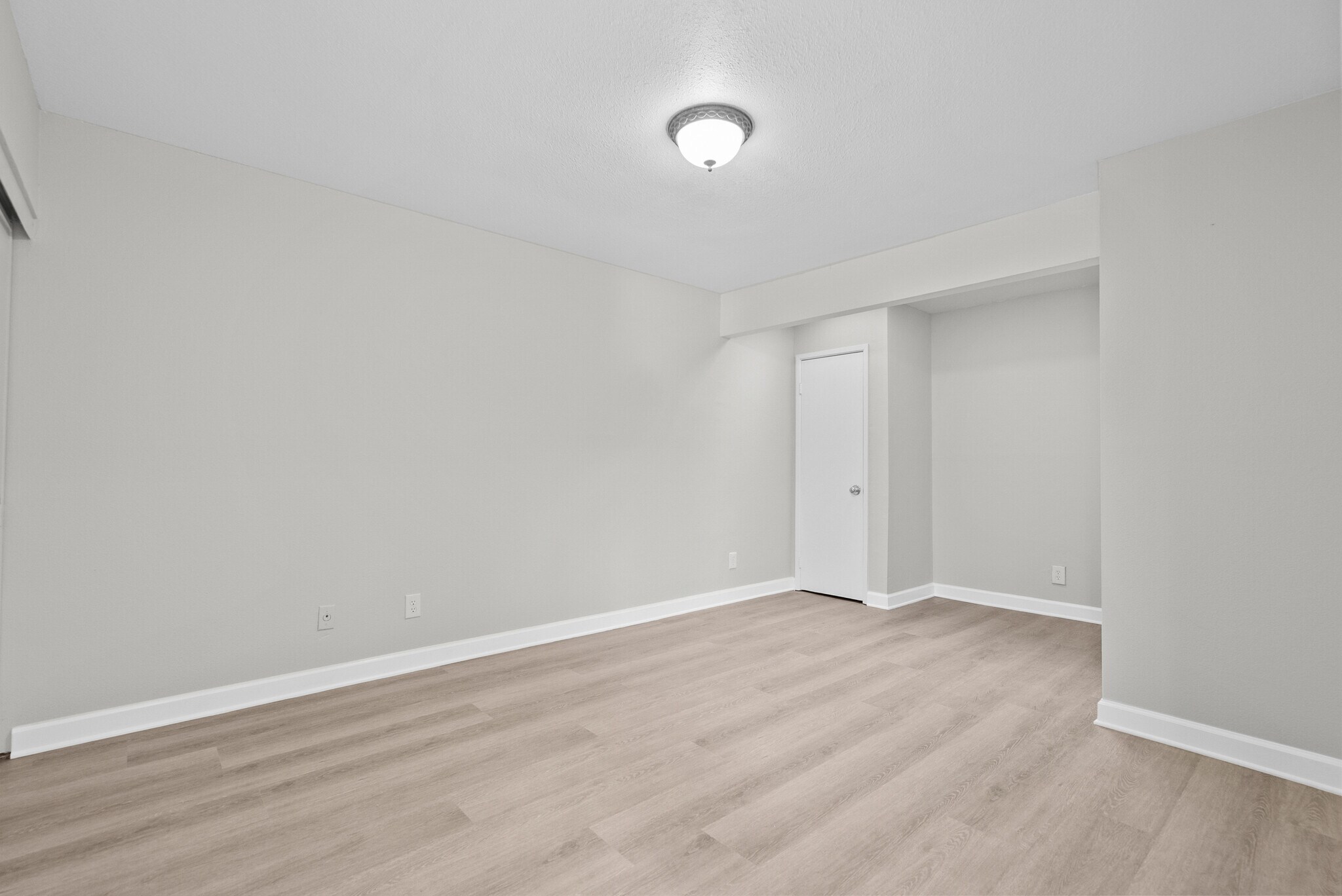Building Photo - 26851 Oak Branch Cir