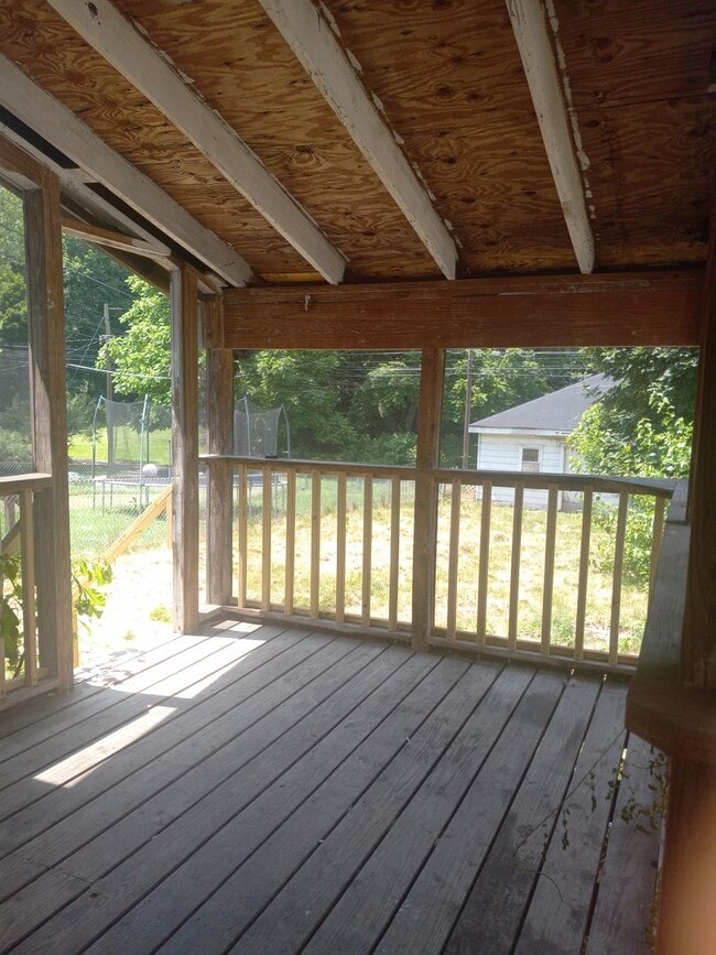 Building Photo - 118 S 2nd St