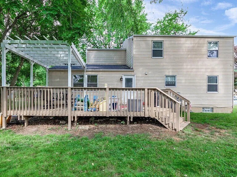 Building Photo - 8711 Blessing Dr