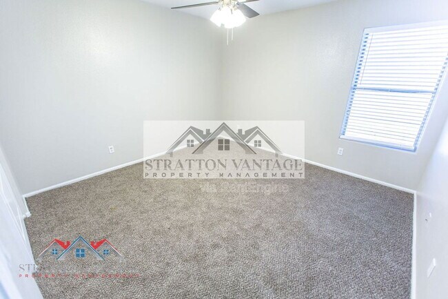 Building Photo - 16627 W McKinley St