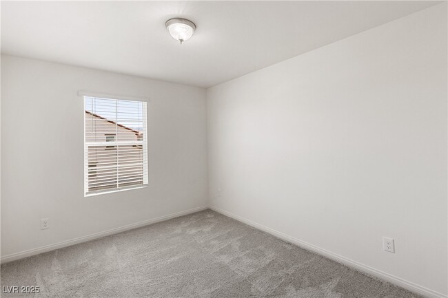 Building Photo - 2307 Teatro Ave