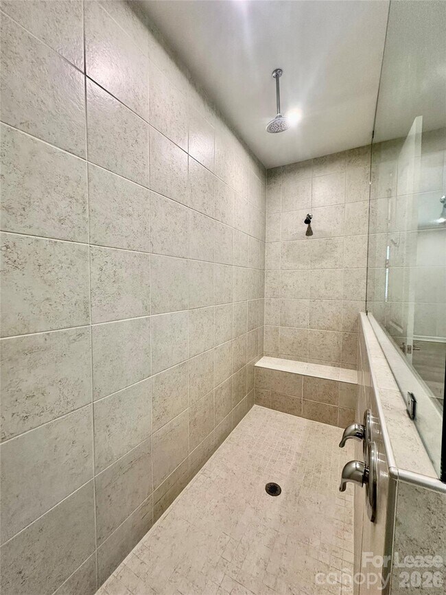 Building Photo - 9650 Liberty Hill Dr