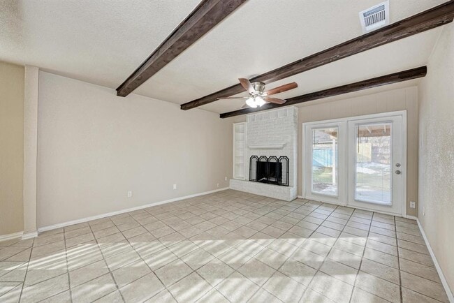 Building Photo - 1502 Sagebrush Dr