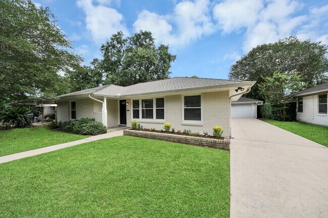 Building Photo - 3419 Norris Dr