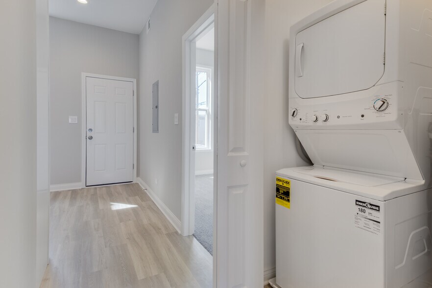 Building Photo - 1536 N Talman Ave