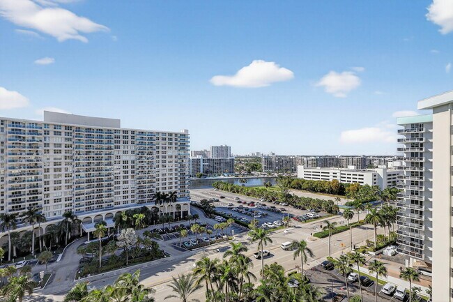 Building Photo - 3801 S Ocean Dr