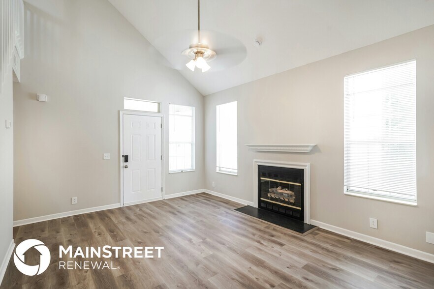 Building Photo - 503 Selsey Ct S