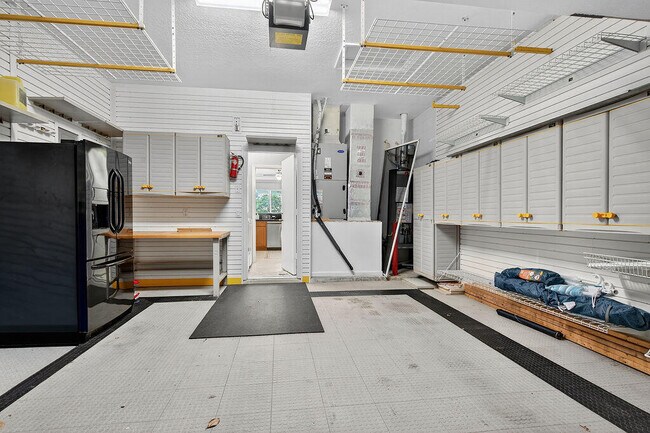 Building Photo - 212 Berenger Walk