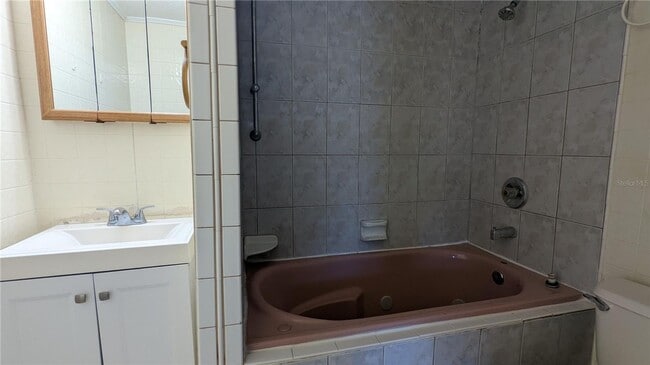 Building Photo - Charming 1 bedroom 1 bath home for rent in...