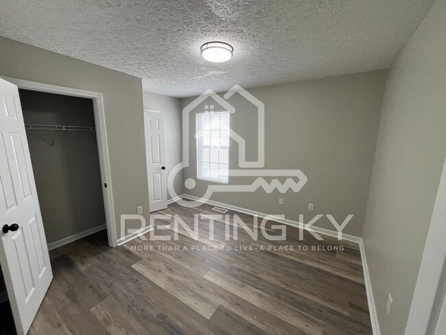 Building Photo - Newly Renovated 3-Bed, 2.5-Bath Townhome with Garage!