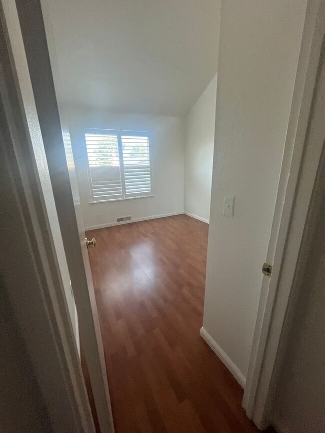 Building Photo - 1636 Brentwood Ln