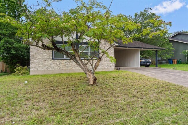 Building Photo - 701 Ramble Ln