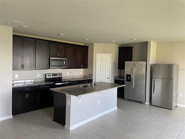 Building Photo - 3212 Weitzel Dr