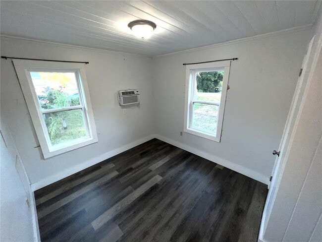 Building Photo - 3031 Azalea Ave
