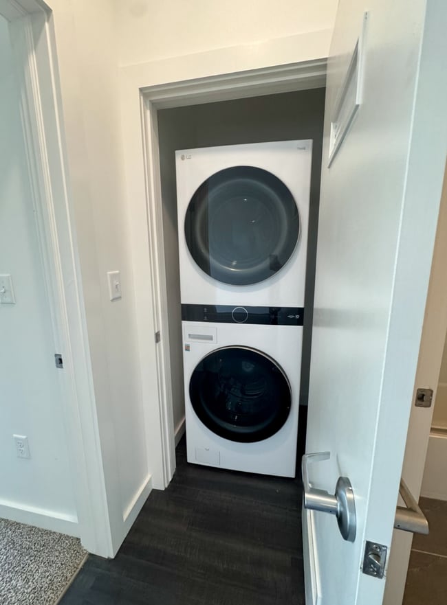 Building Photo - Liberty Beall