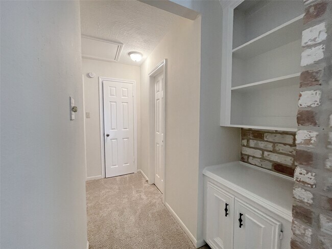 Building Photo - 6518 Tico Dr