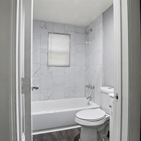 Building Photo - 1212 Riverview Dr