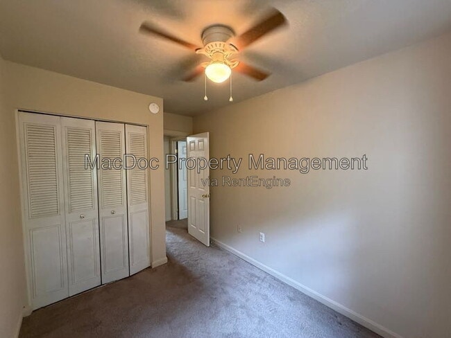 Building Photo - 14611 Earlham Ct