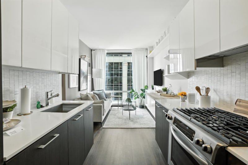 Building Photo - 100 W Wacker Dr