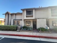 Building Photo - Updated 2 Bedroom home in Fullerton