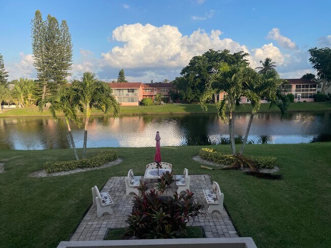 Building Photo - 183 Dorchester E