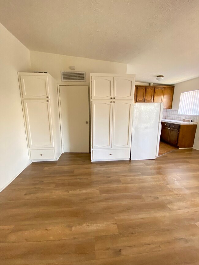 Building Photo - 14833 Friar St