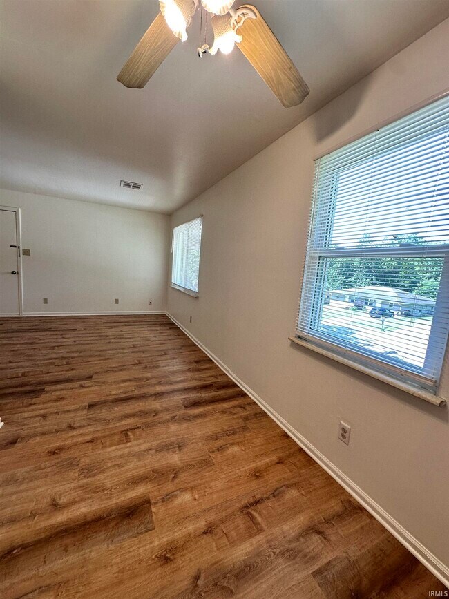 Building Photo - 613 Cypress St