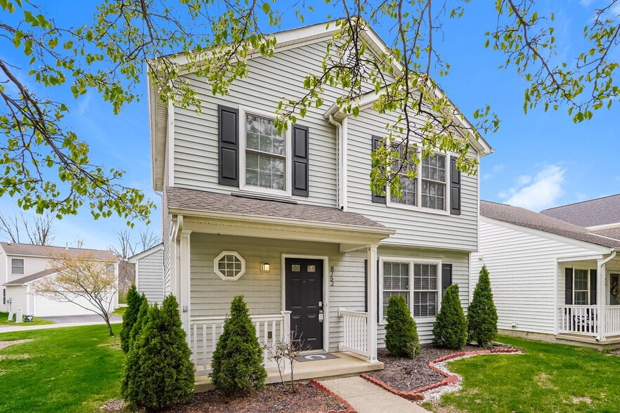 Building Photo - 8752 Arrowtip Ln