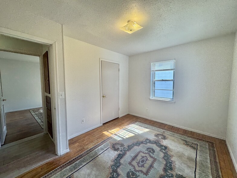 Building Photo - 3348 SW 23rd St