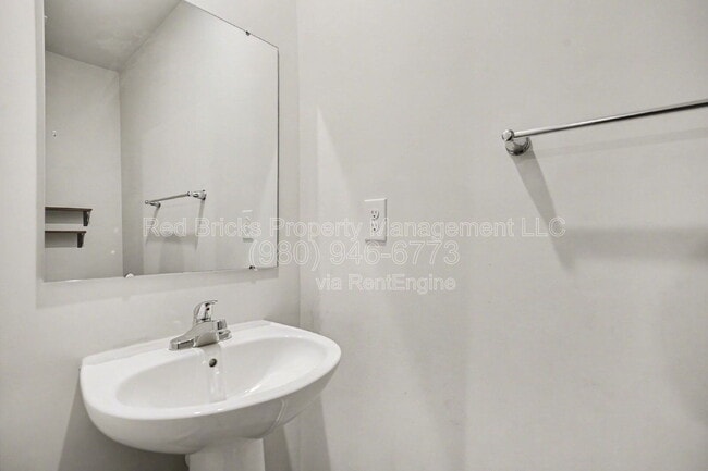 Building Photo - 5803 Camp Ct