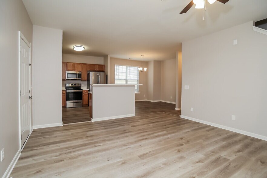 Building Photo - 210 Oconee Way