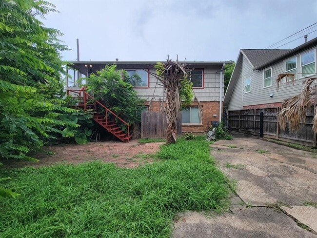 Building Photo - 2249 Branard St