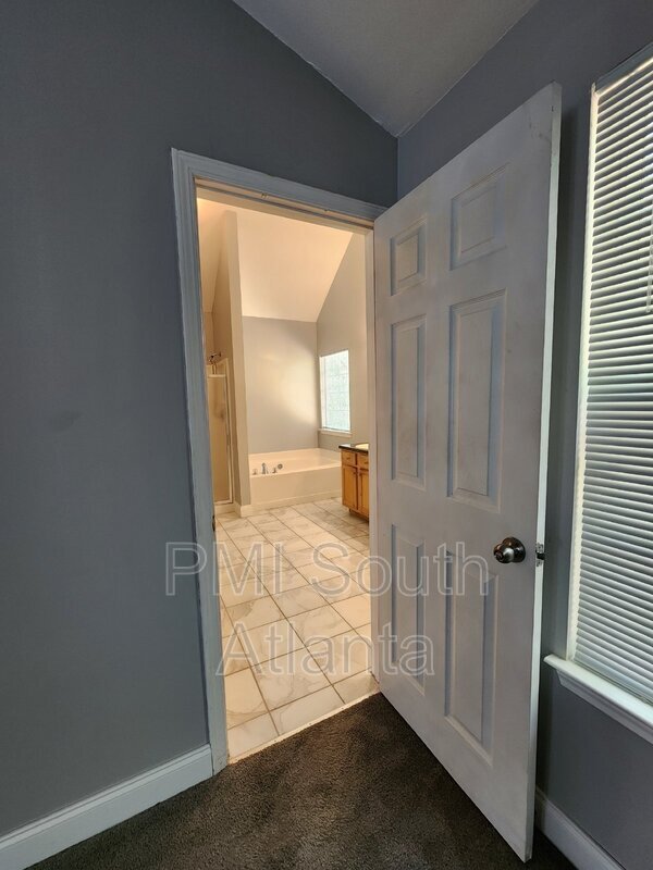 Building Photo - 2085 Winding Crossing Trail
