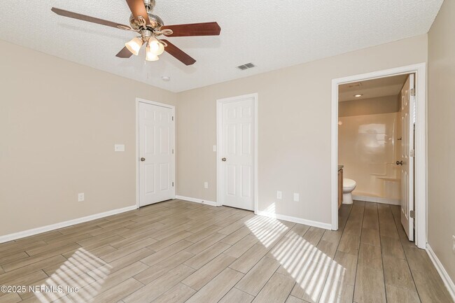 Building Photo - 2975 Brougham