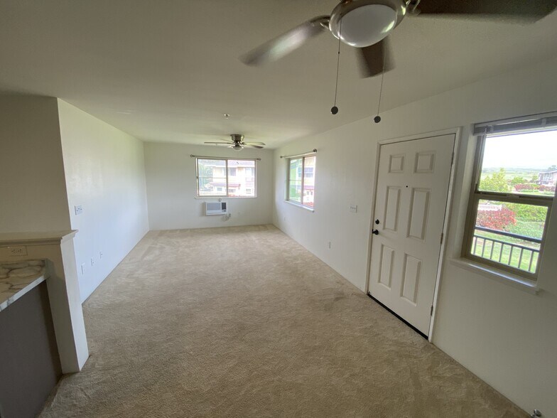 Building Photo - 50 Kihalani St