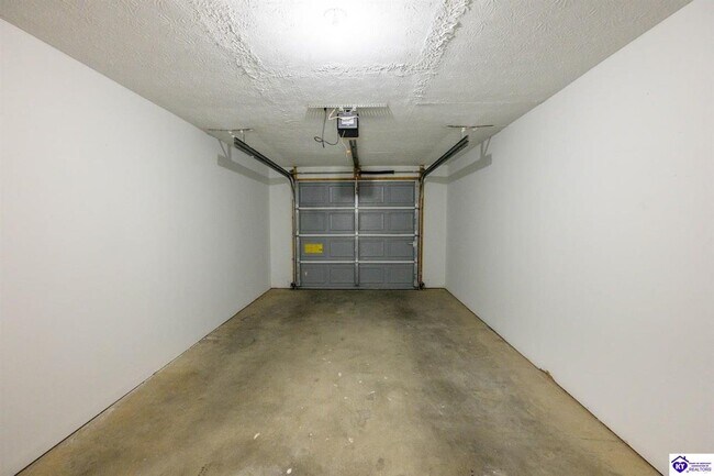 Building Photo - 111 Poplar Cir