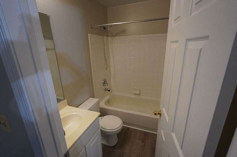 Building Photo - 7480 Catterick Ct