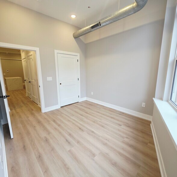 Building Photo - 714 Chestnut St