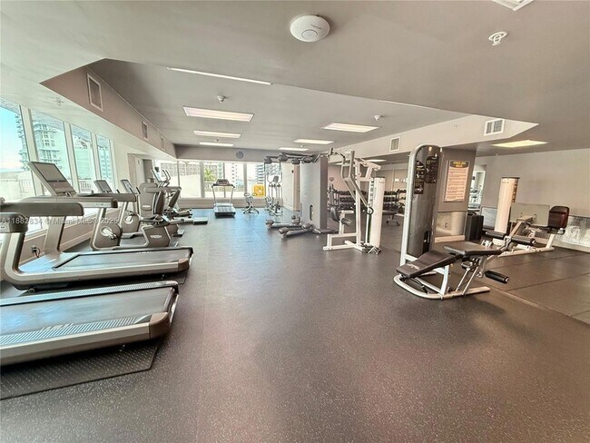 Building Photo - 275 NE 18th St