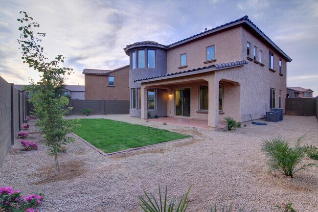 Building Photo - 3607 E Salter Dr